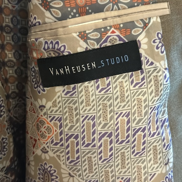 Men’s sport coat - Picture 6 of 9